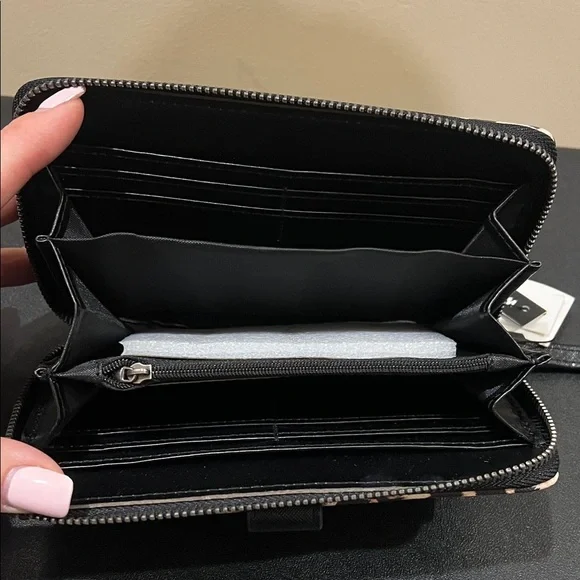 Ed Hardy | Leopard Print Wallet/Wristlet - Picture 7 of 11